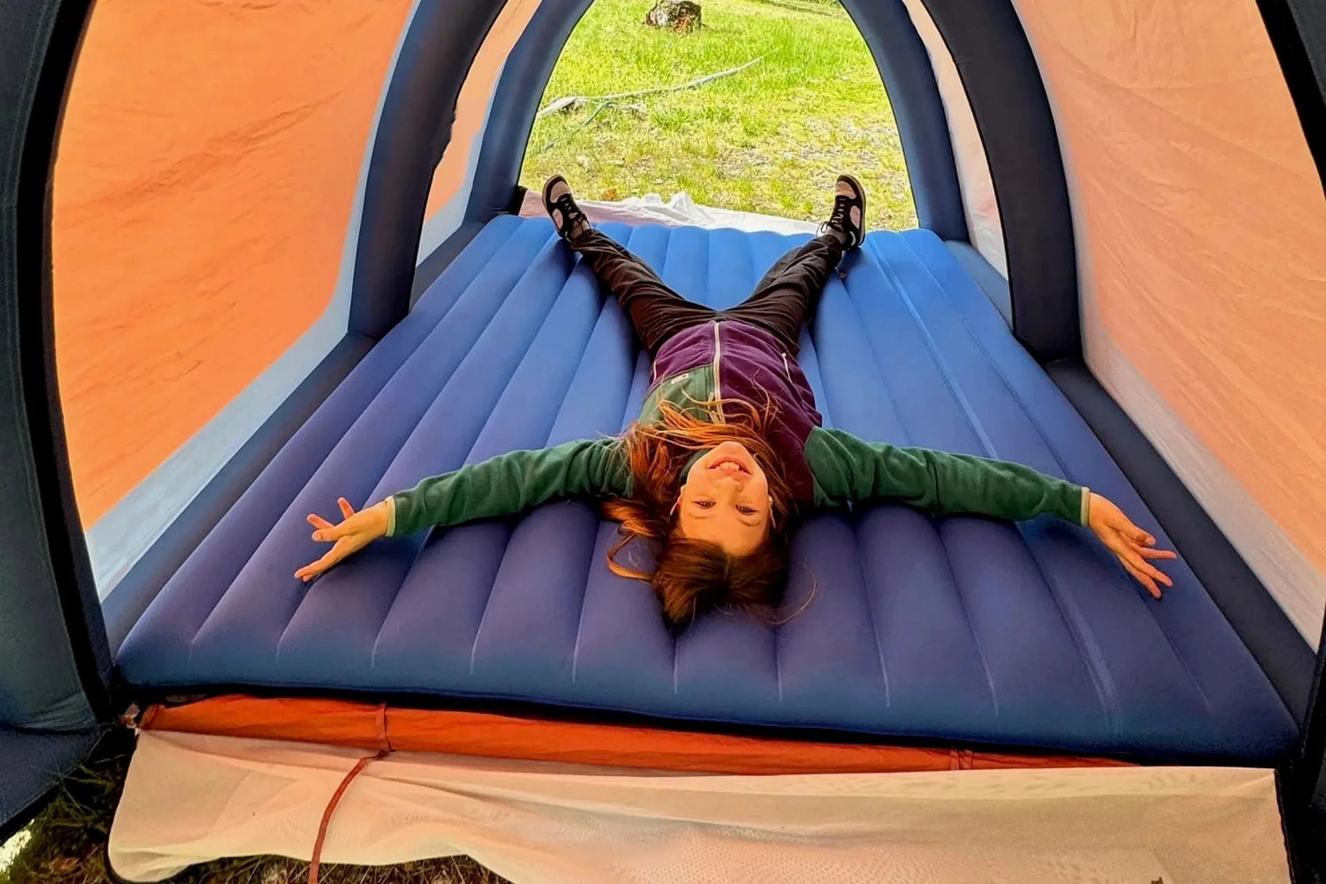 Inflatable Floating Tent Outdoor Camping Inflatable Mattress Tent Outdoor Luxury Automatic Tente Camping Inflatable